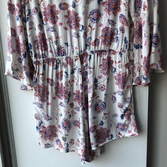 NWT Luna Chix Floral Bell Sleeve Rayon Romper! - Picture 9 of 12